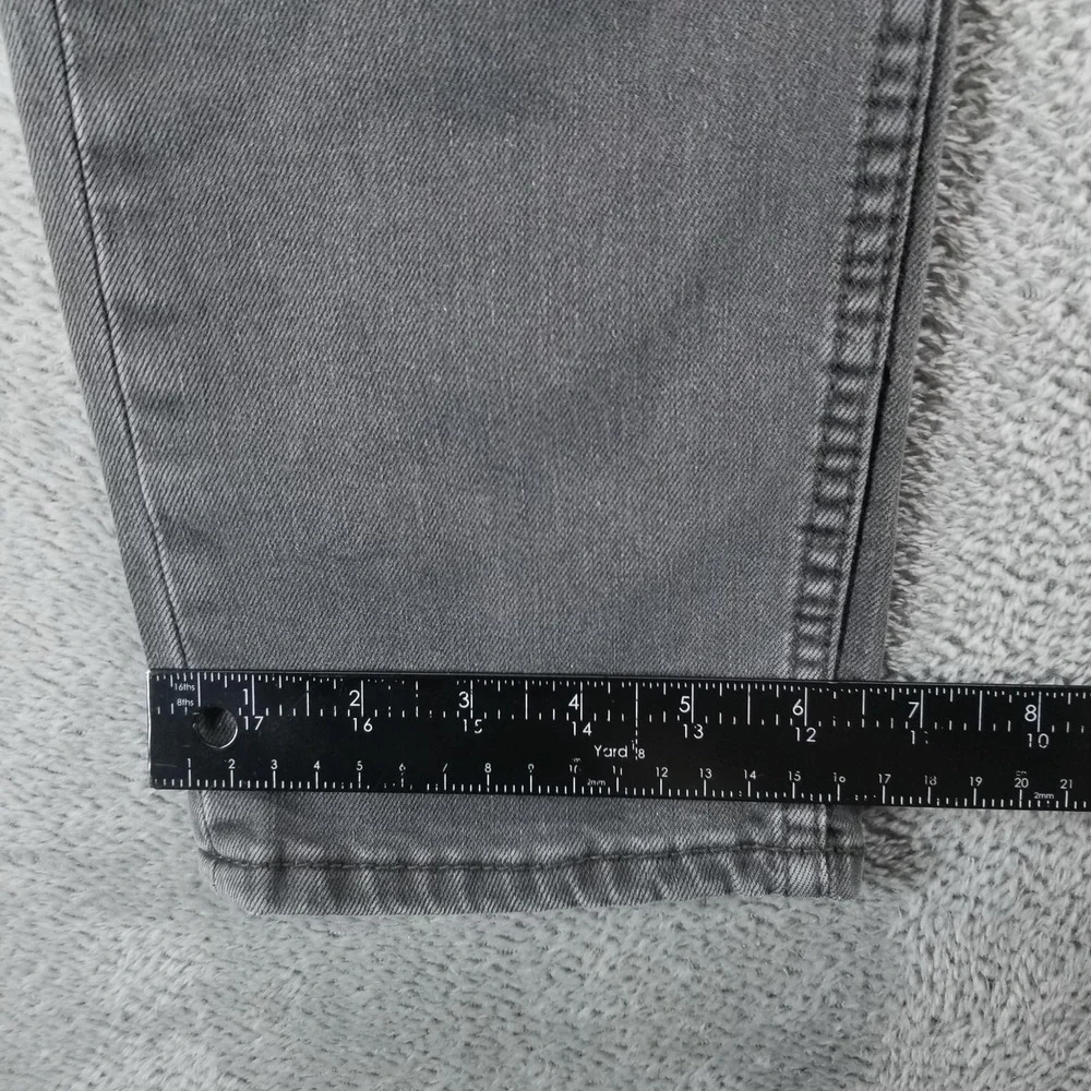 Levis before purchasing